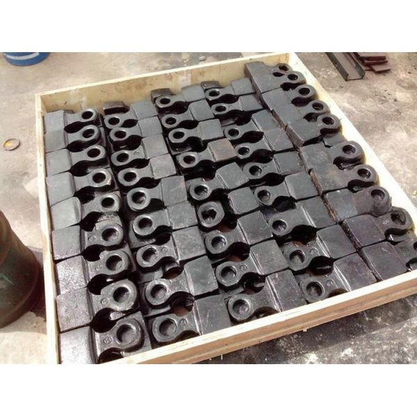 Small Mobile Stone Hammer Crusher Machine with Crushing Capability and White Color