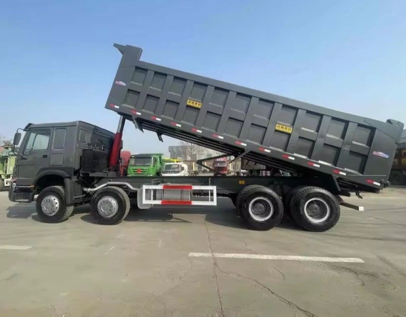 CIMC HOWO 2 axles 371-460 Horsepower Medium Truck Heavy-Duty with Headlight sand coal stone Cover Dump tipper Truck