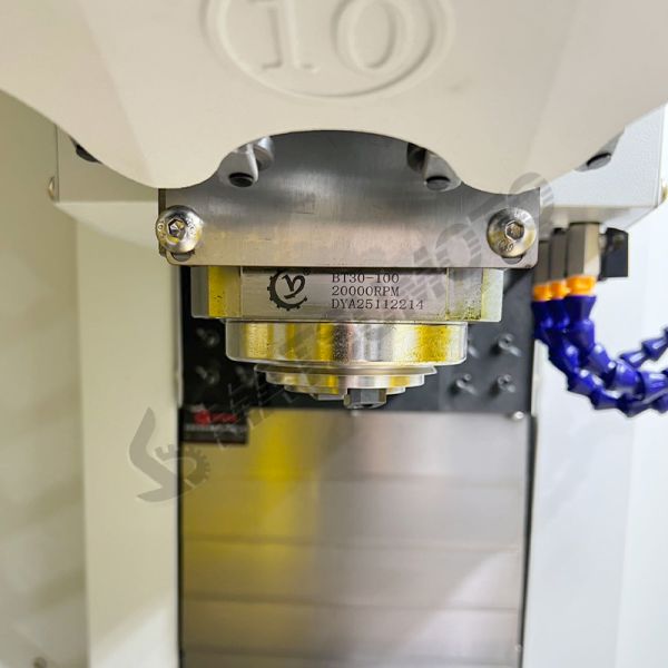 T600 CNC Drilling And Tapping Center Small CNC Machining Center High Precision