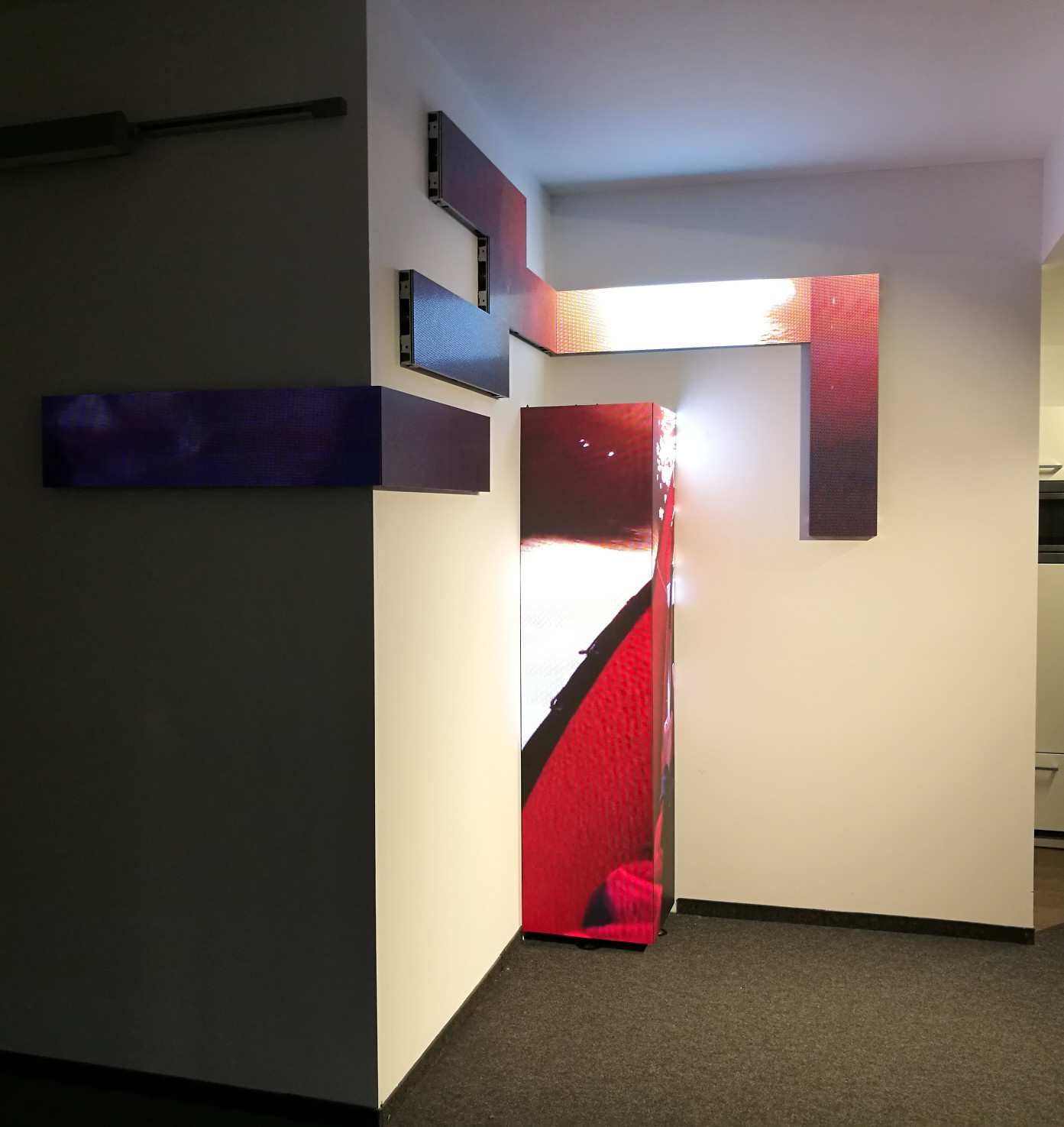 Indoor Led Screen, Indoor Fixed LED Screen As Most Innovative Audio Visual Solutions For Global Retailers.
