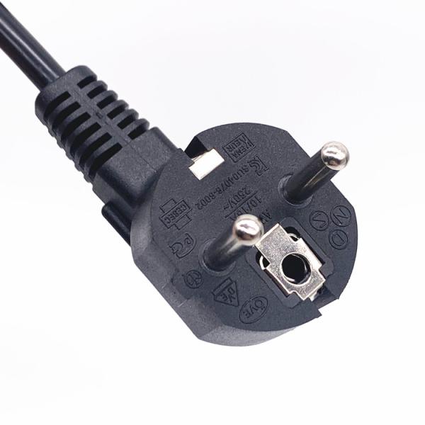 Heng-well Wholesale Europe 3 Pin Plug to IEC 320 C13 Power Cord Set PVC 1.8M