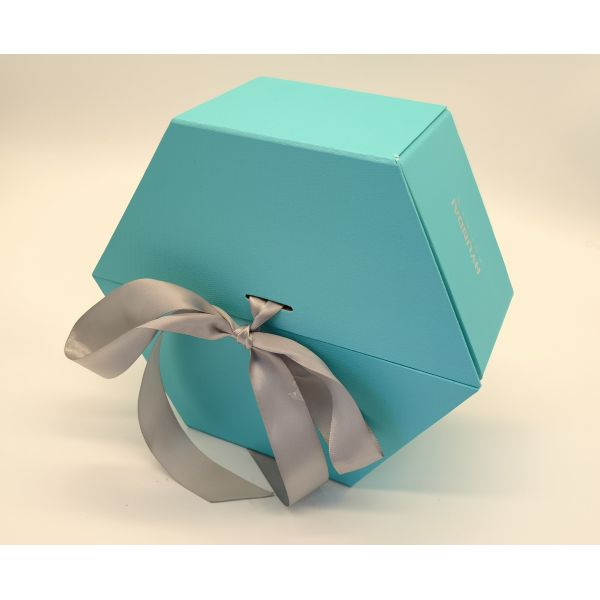 Double Door Luxury Packaging Boxes With Ribbon Matt Lamination Stamping