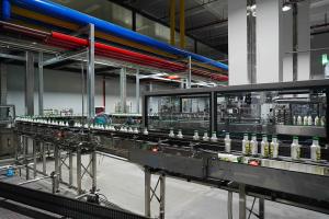 Wholesale High-Speed Lane Divider For 18,000 BPH Beverage Aseptic Line Efficient Bottle Handling from china suppliers