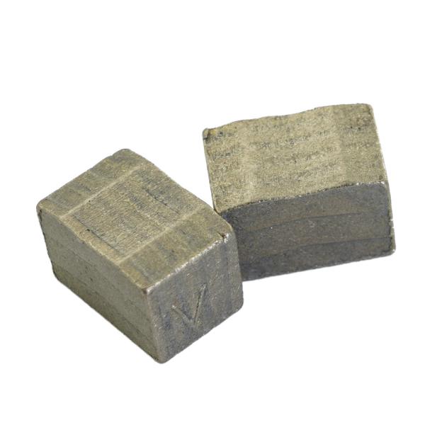 OEM Supported Triple-blades Diamond Segments for Mining Stones Cutting 22*15.6