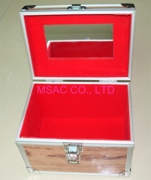 Sliver Aluminium Cosmetic Case Red Lining Inside 90 Degree Open 220 X 150 X