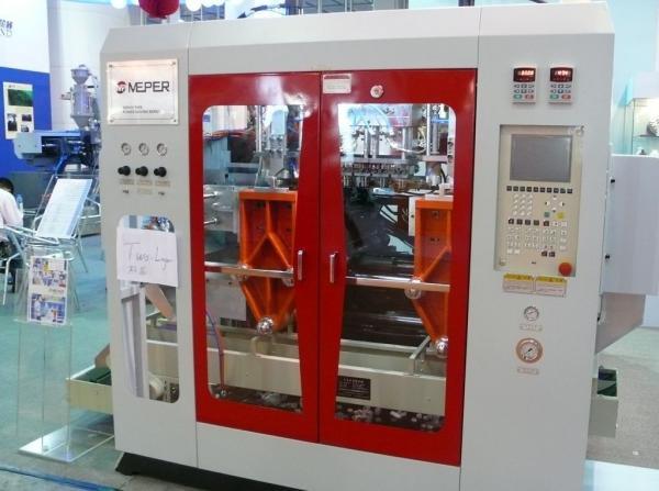 China Meper 4 Layer Twin Station Extrusion Blow Molding Machine For Chemical /