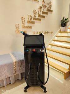 Wholesale 3600W Multiple Wavelength Diode Laser Hair Removal Machine With TEC Cooling from china suppliers