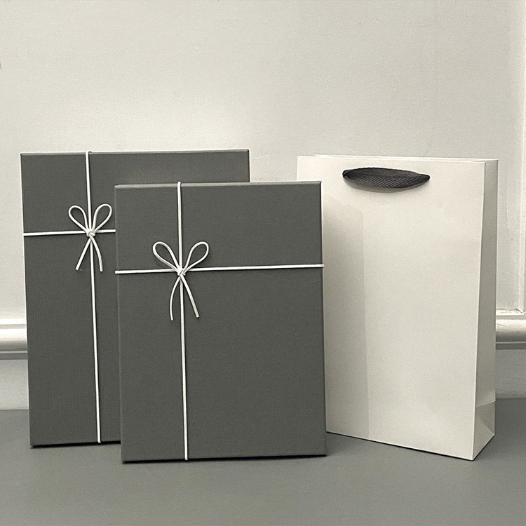Silk Bowknot Cardboard Paper Gift Box Packaging For Gift Wrapping Custom