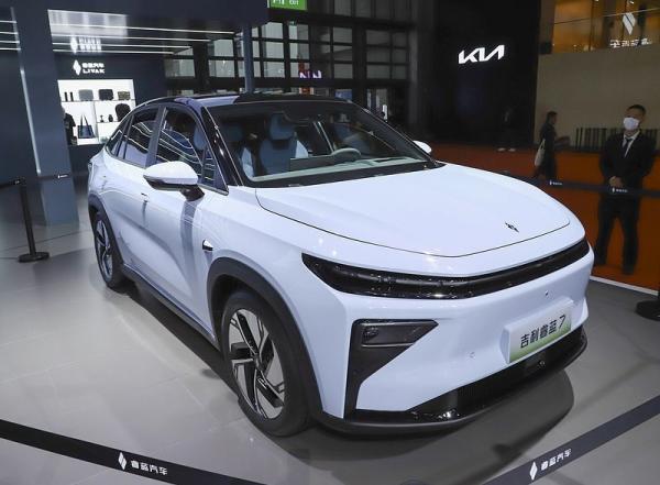 2024 Livan 7 Geely Ruilan 7 EV Car LHD in stock battery 450km ev cars new energy