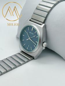Wholesale Stylish Leather Strap Quartz Watch For Men Engraved Classic And Modern Versatility from china suppliers