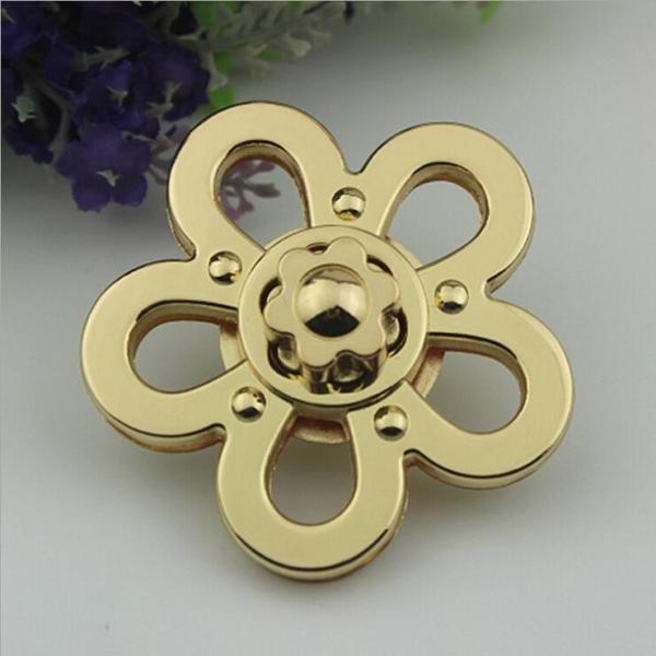 Free Sample High Polished Gold Plated Flower Shape Bag Turn Twist Lock For