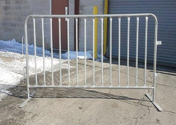 Road Access To Safe Metal Crowd Barriers Of Low Carbon Steel Tube For Public