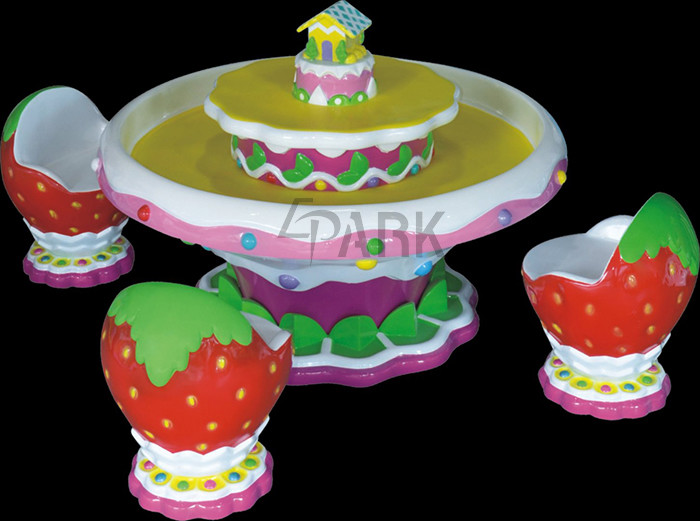 Kids Indoor Playground Amusement Rides Strawberry Sand Table 120 * 90 CM