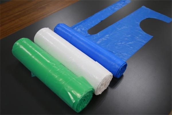 Smooth Polythene Disposable Aprons On A Roll Eco Friendly for Medical /
