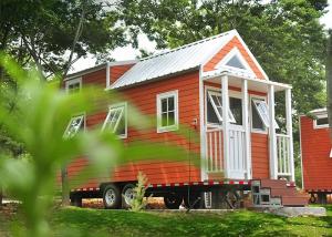 Wholesale Modern Color Small Modern Prefab Homes Prefabricated Tiny House With Trailer from china suppliers