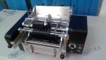Semi Automatic Industrial Bottle Labeling Machine For Wet Glue Paper Labels