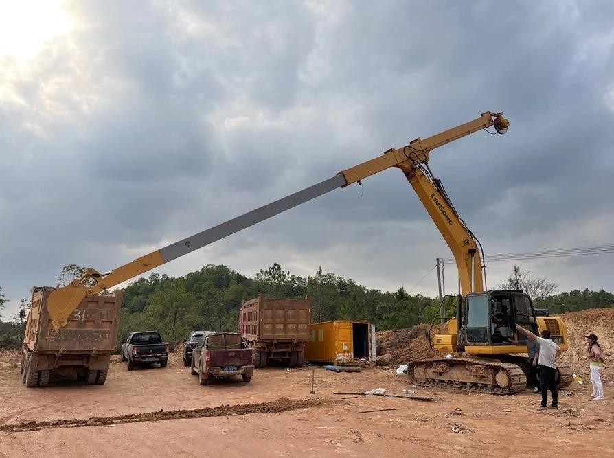 14-16m Deep Excavator Telescopic Boom Arm CAT320