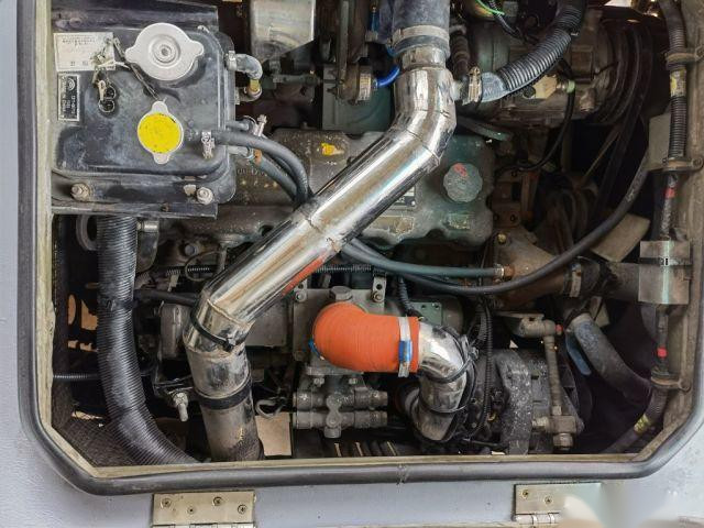Used Yutong Bus 29 Seats Tour Bus Steel Chassis Front Engine Euro III Left Steering