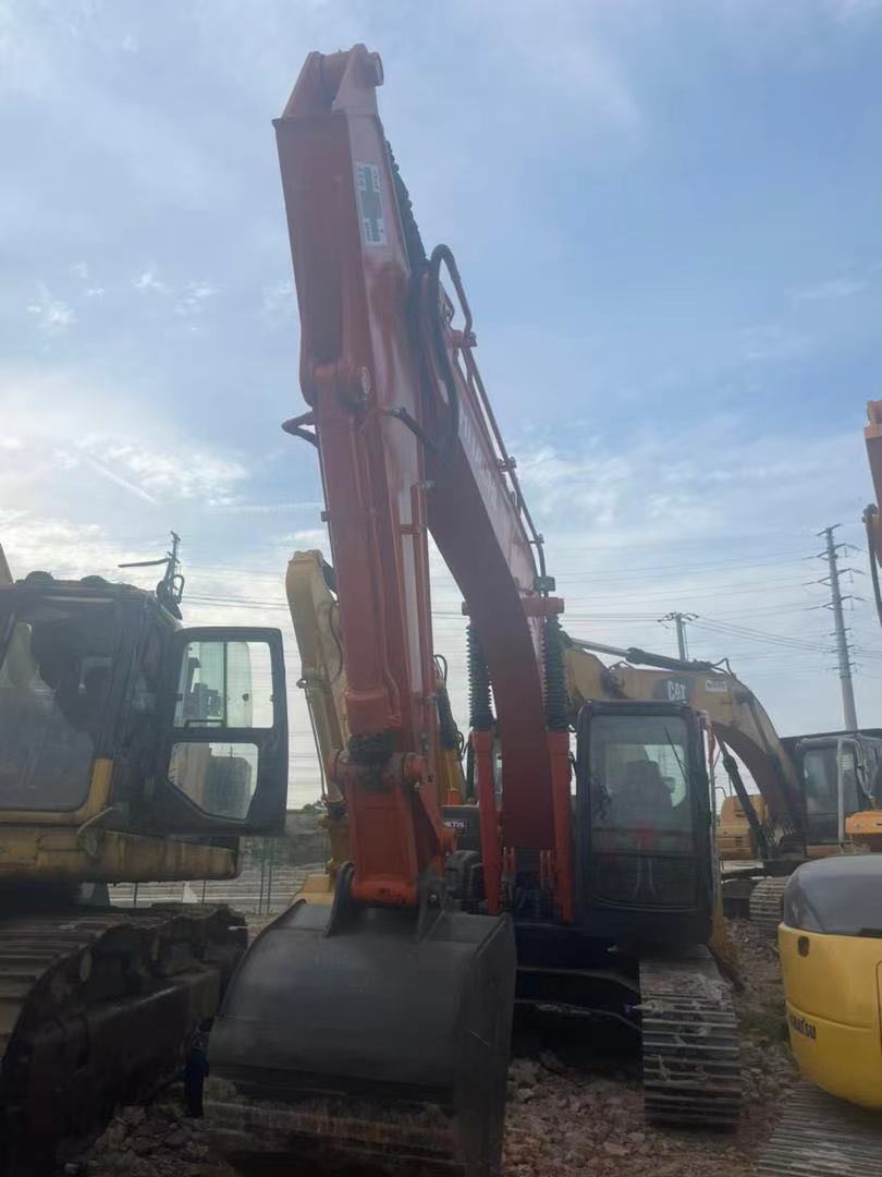Used digger Hitachi 200 digger used machinery 20 tons used digger second hand hitachi excav
