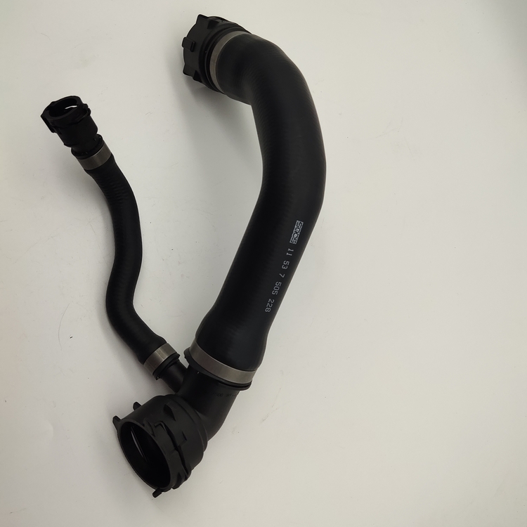 Tested EPDM Upper Radiator Coolant Hose for BMW E39 E38 Engines 11537505228 11531711321