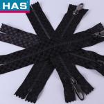 #5 Black Metal Zipper with Shiny Gun Metal Teeth for Clothing and Bags