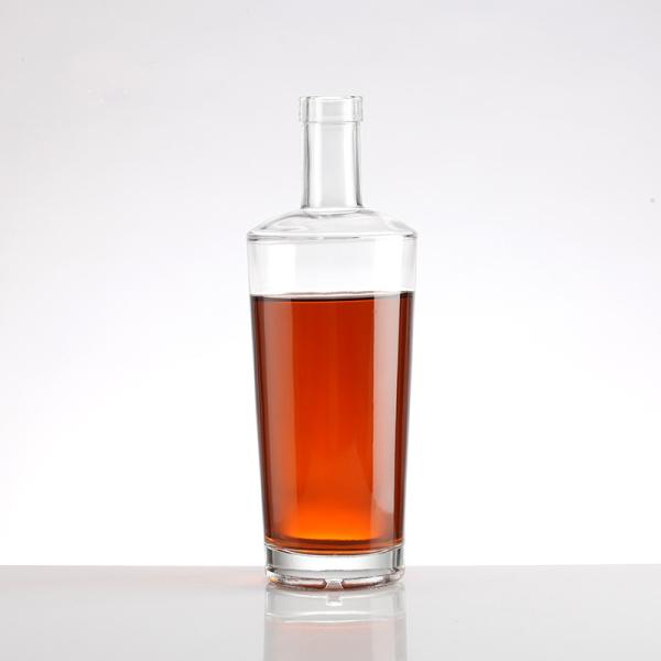 500ml 700ml 750ml White Frosted Vodka Glass Bottle for Pubs Made of Super Flint
