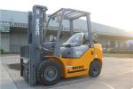 Market 2.5 Ton Liquefied Petroleum Gas Forklift with Gas Cylinder at 500mm Load