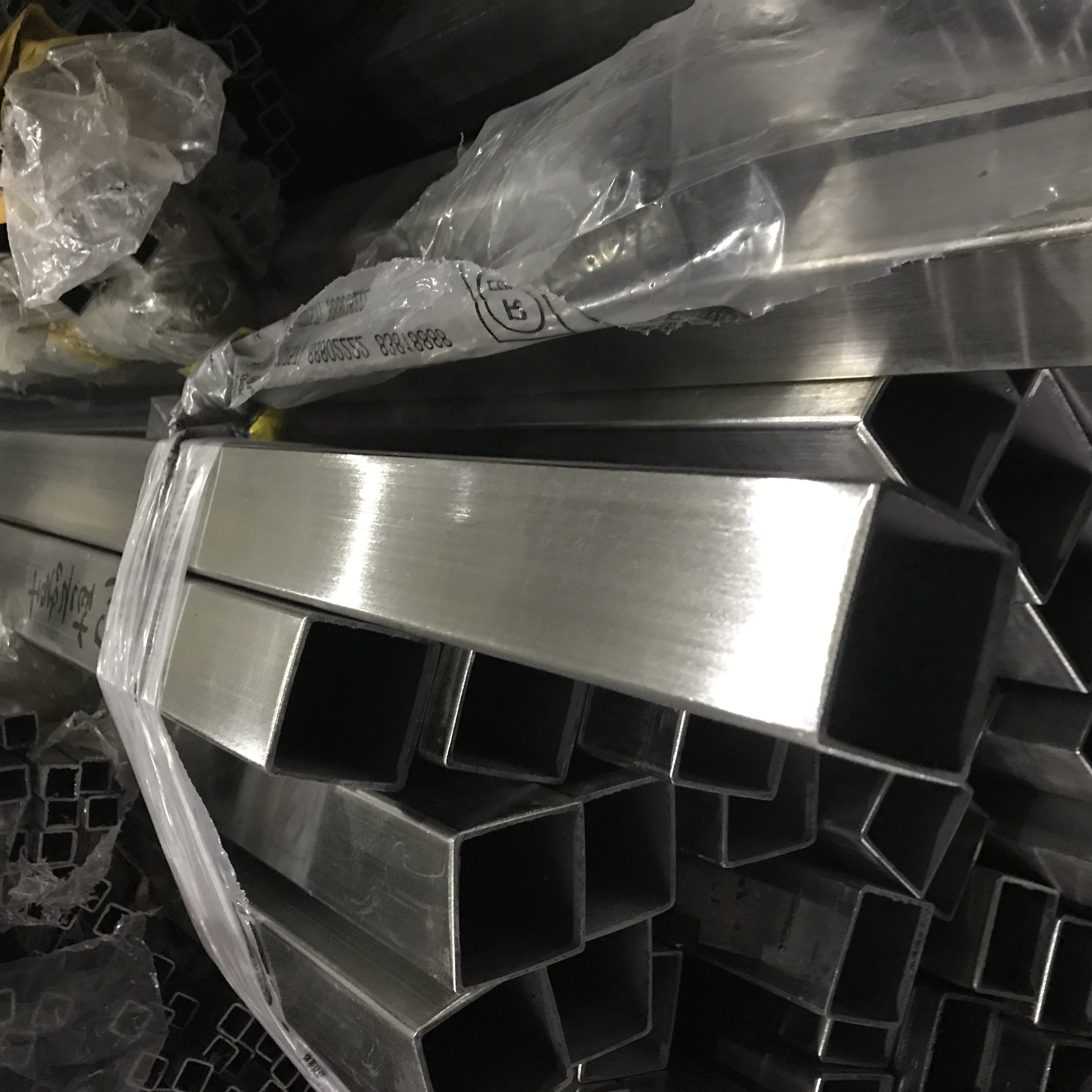 Wall Thickness 0.6mm Stainless Steel Tube Bright Surface Rectangular OEM Customized