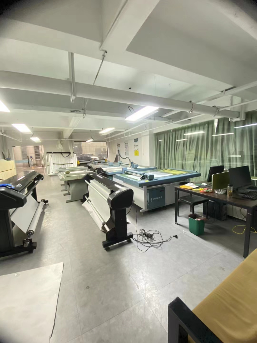 Network Port 120 SQM/H Speed Inkjet Printing Plotter With Super 350ml Big Ink Tank