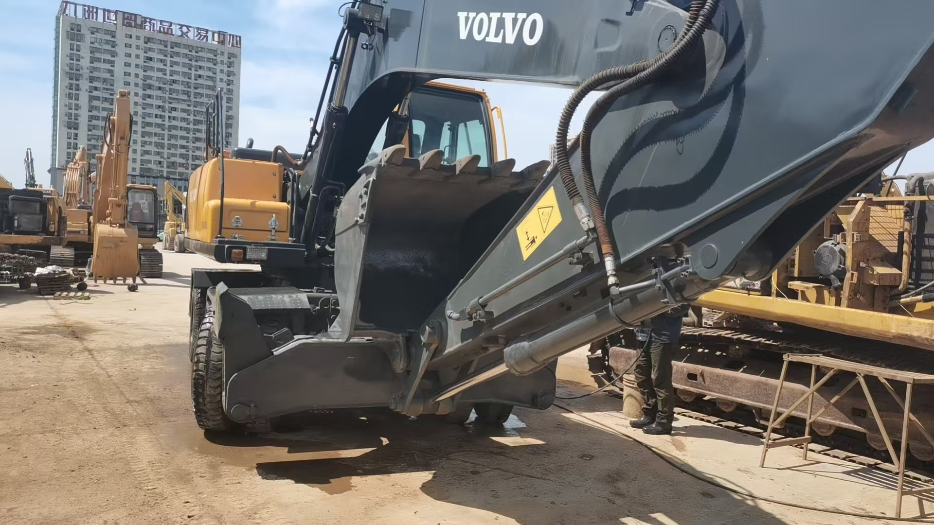 Used Volvo EW180BLC Wheeled Excavator 2022 Second Hand Volvo Excavators