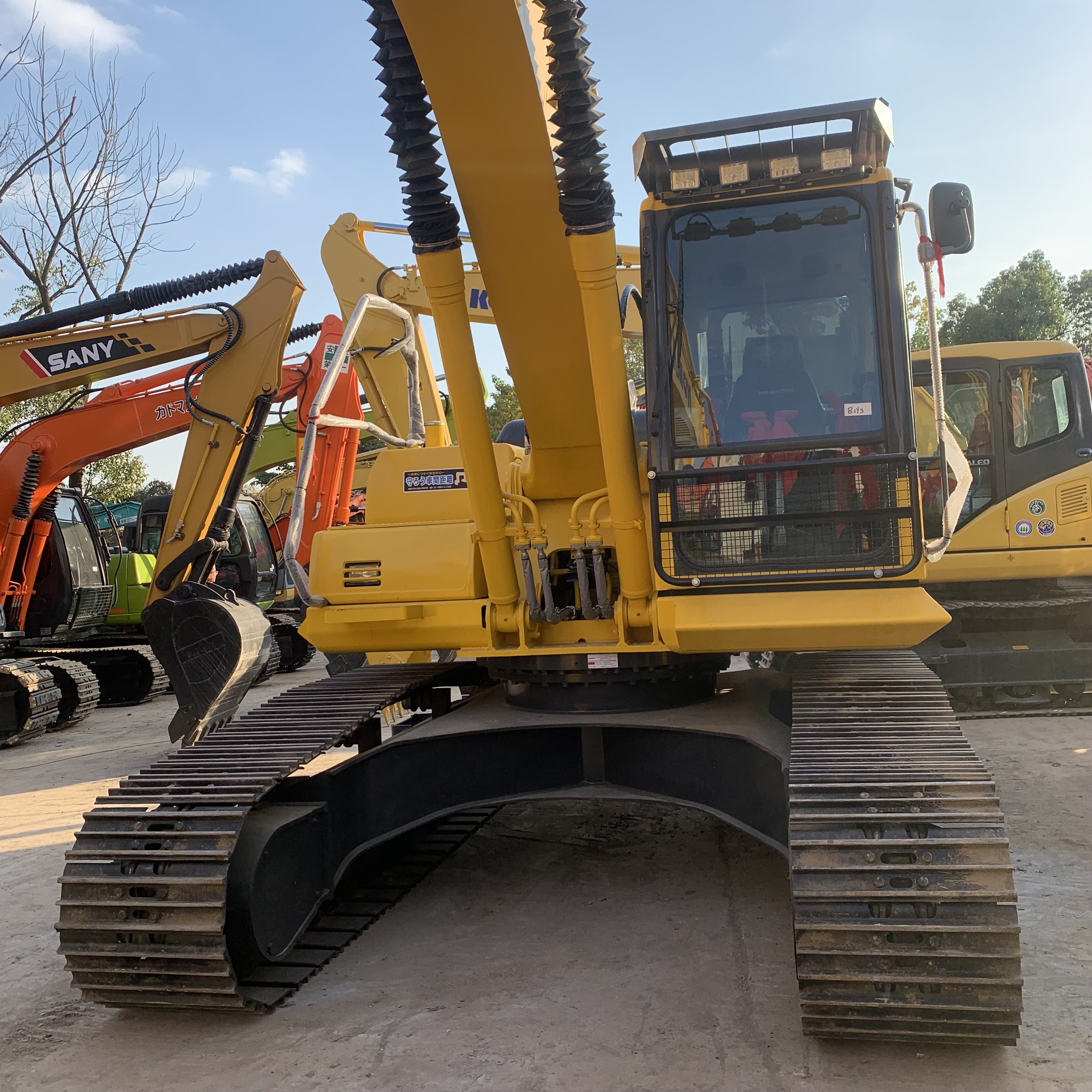 used excavators komatsu pc 210 used consutrution engineering digging excavator 21ton medium sized excavators for sale