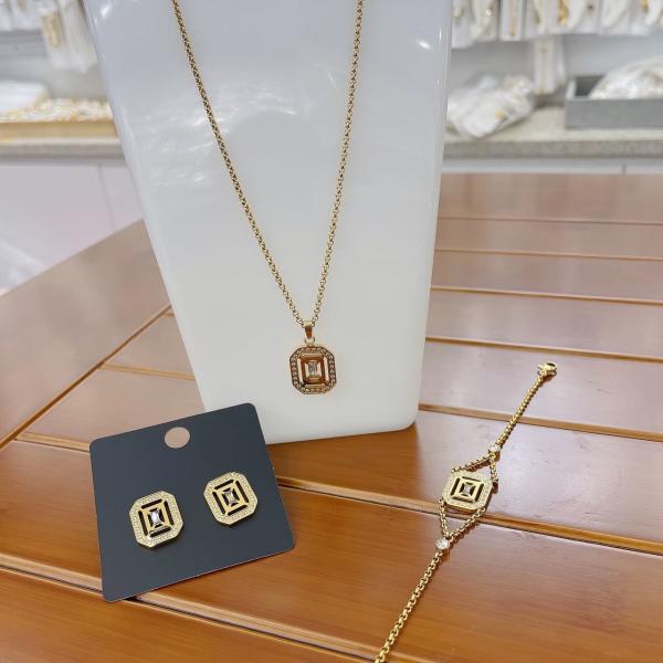 14K Gold Vintage Crystal Necklace And Earring Set For Prom Bridal And Bridesmaid