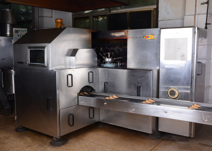 Cast Iron 47 Baking Plates Rotating Wafffle Cone Machine