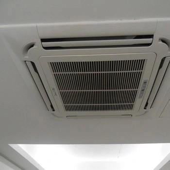 Business air conditioner deflector for ceiling ceiling type type air conditioner