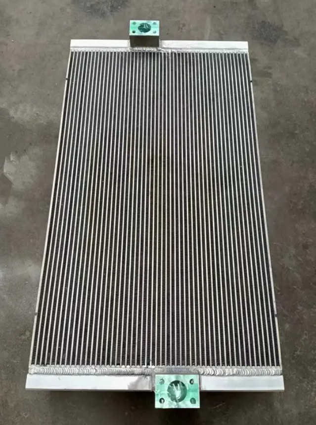 R480-9 R485-9 R520-9 R480LC-9 R485LC-9 R520LC-9 Excavator Oil Cooler 11QB-45030