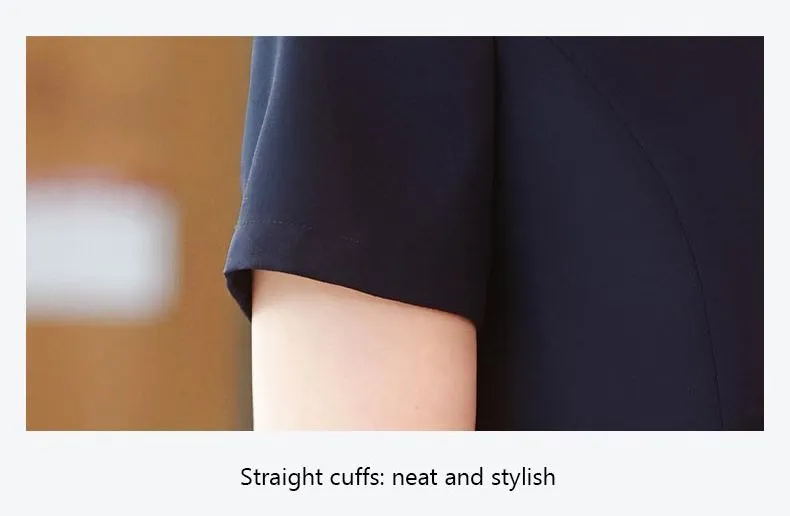 Elegant Dining Manager Suit with Tailored Fit for Professionals