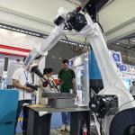 Metal Processing Industrial Welding Robot 6-Axis Arm Reach 2000mm Payload 12kg