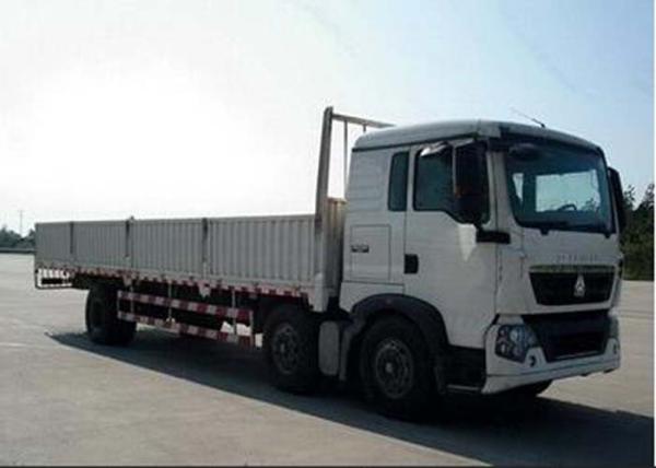 SINOTRUK HOWO Cargo Truck 25 Tons 6X2 LHD Euro2 290HP for Logistics ZZ1257M56C7C
