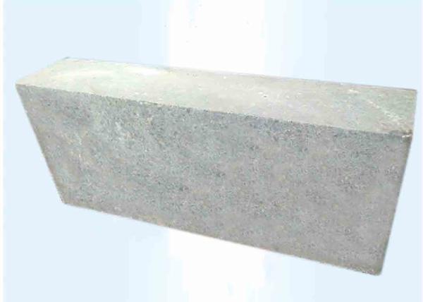 Corundum Silicon Carbide Lightweight Fire Brick 70% SiC High Thermal Conductivit