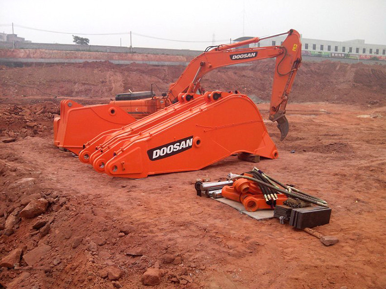 15 Bar Q355B Excavator Rock Boom And Arm Ripper Construction Machinery Parts