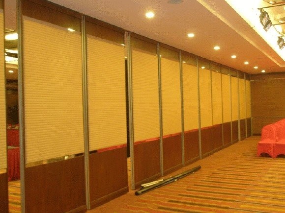 Interior Wooden Design Acoustic Partition Wall Sliding Doors For Auditorium / Banquet Hall