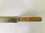 Stainless Steel Double Serrated Uncapping Knife with Wooden Handle for Honey
