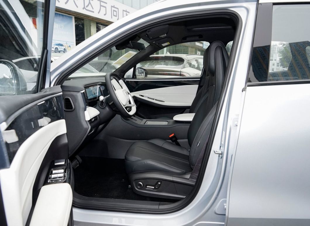 Geely Galaxy L7 Plug-in Hybrid Electric SUV 5-Door 5-Seats Vehicle with Auto Gear Box
