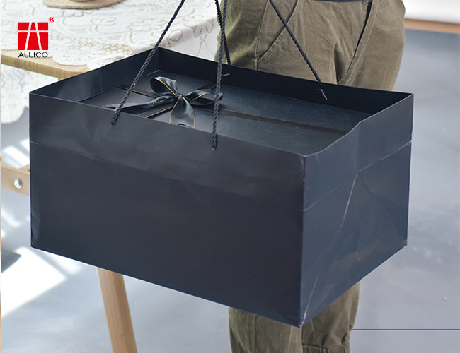 2mm Paperboard Foldable Garment Packaging Box With Lid ISO Approval