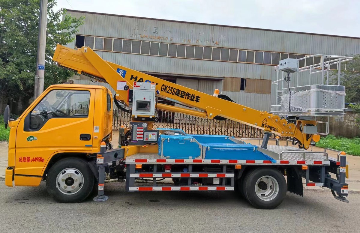 China 38m Aerial Lift Truck Made By Factory Telescopic Working Platform Aerial Vehicles