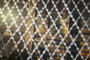 Wholesale Anti Climb Razor Wire Fence Hot Dipped Gi Diamond Razor Barbed Wire Mesh from china suppliers