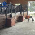 Customized 12 Foot Horse Stall Fronts Steel And Bamboo Material Stable Design
