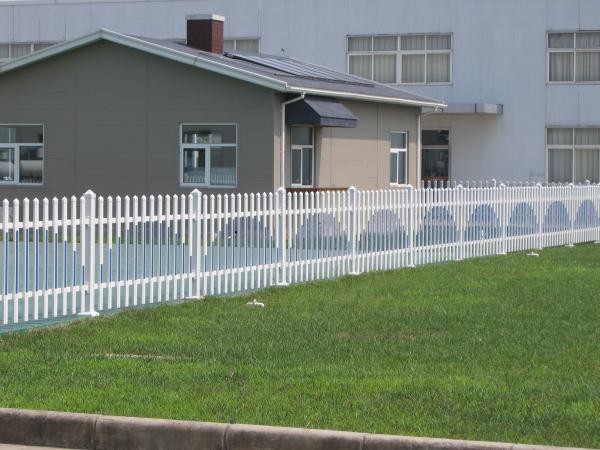 Powder Coated Tube Colorful Decorative Aluminum Fencing 16*16mm Picket 8ft