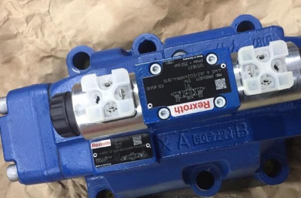 Type 4WEH32 Directional Spool Valves , Pilot Operated With Electro - Hydraulic