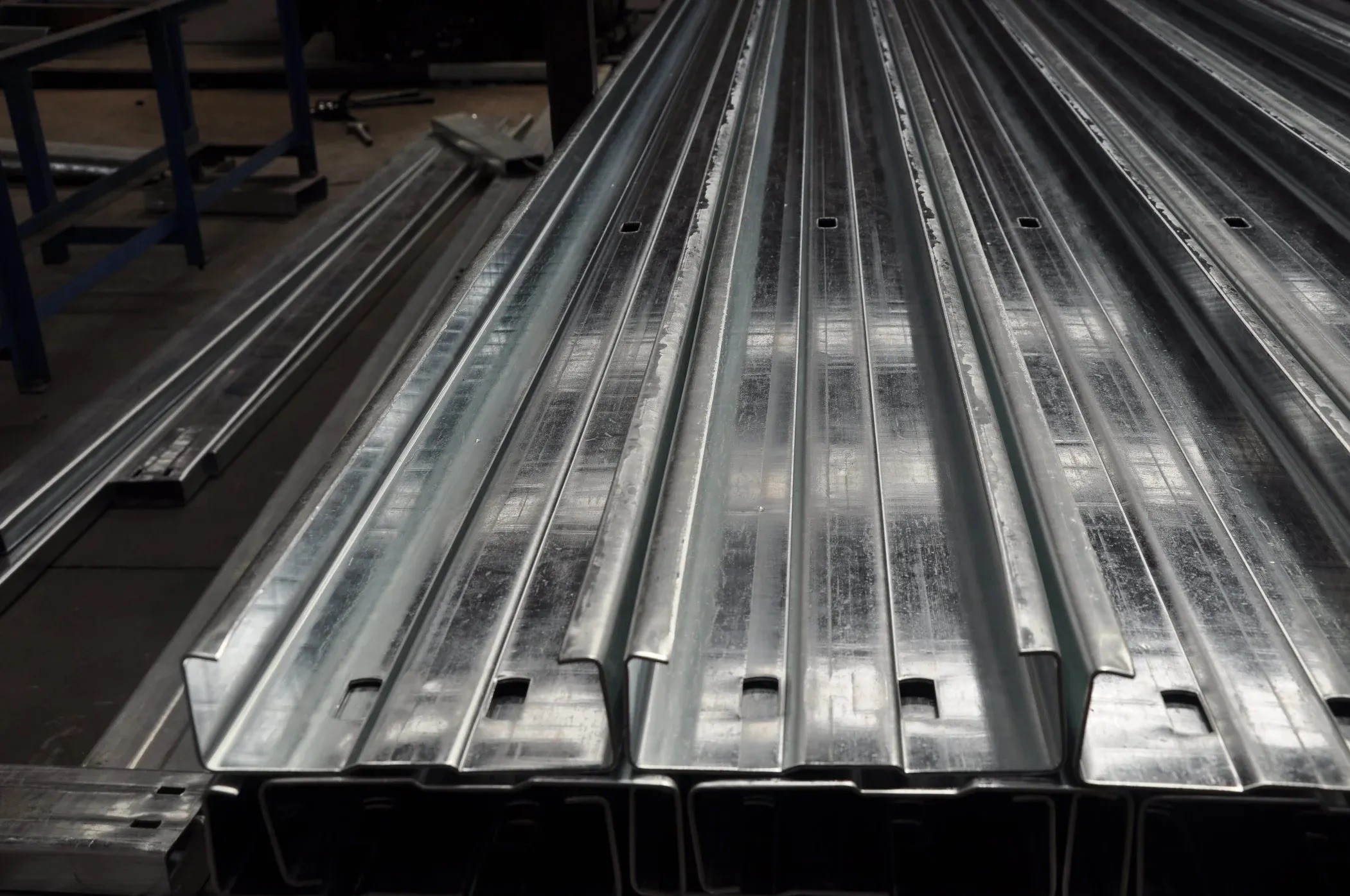 Cold Rolled Stainless Steel J Channel 301 Welded C U W Stainless Steel Z Channel